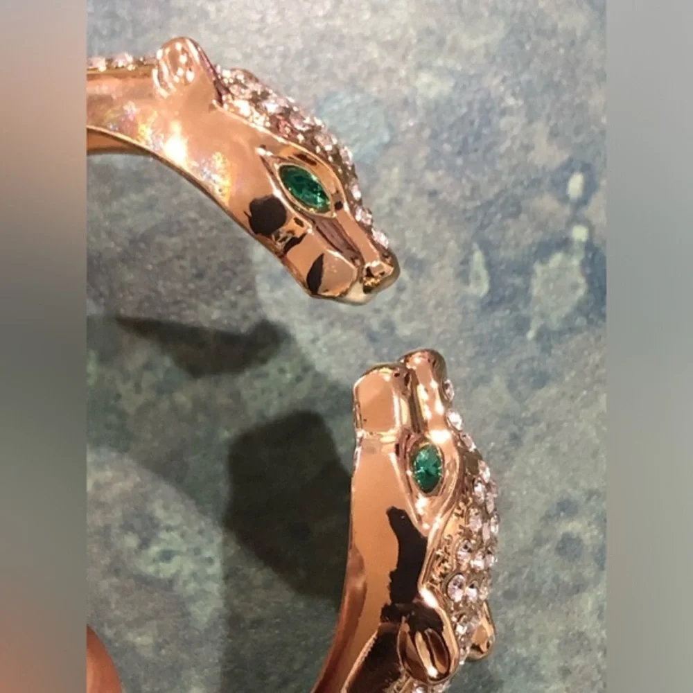 Natasha Couture serpent puma‎ head crystal & emerald rhinestones bracelet new